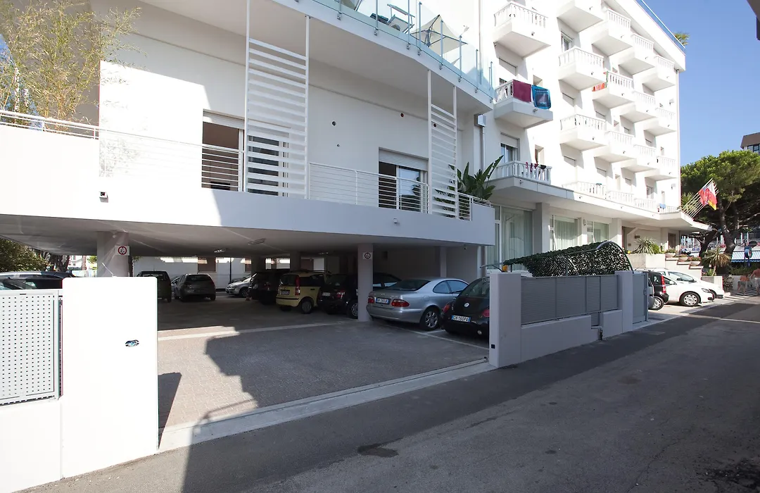 Hotel Tropical-1