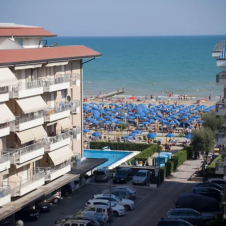 Hotel Tropical-2